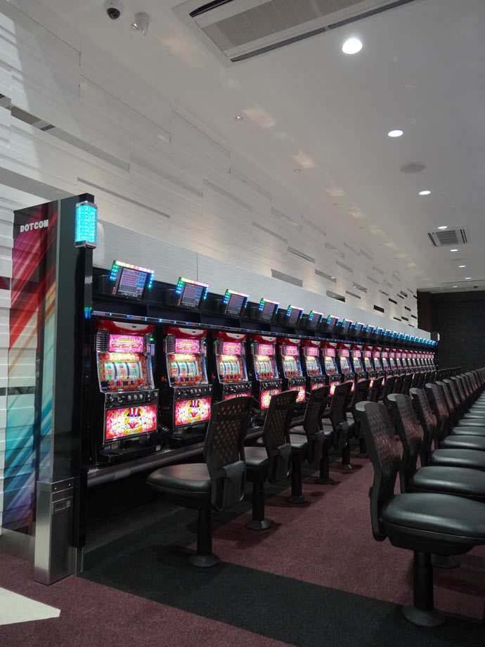 ドットコム八幡店改装工事