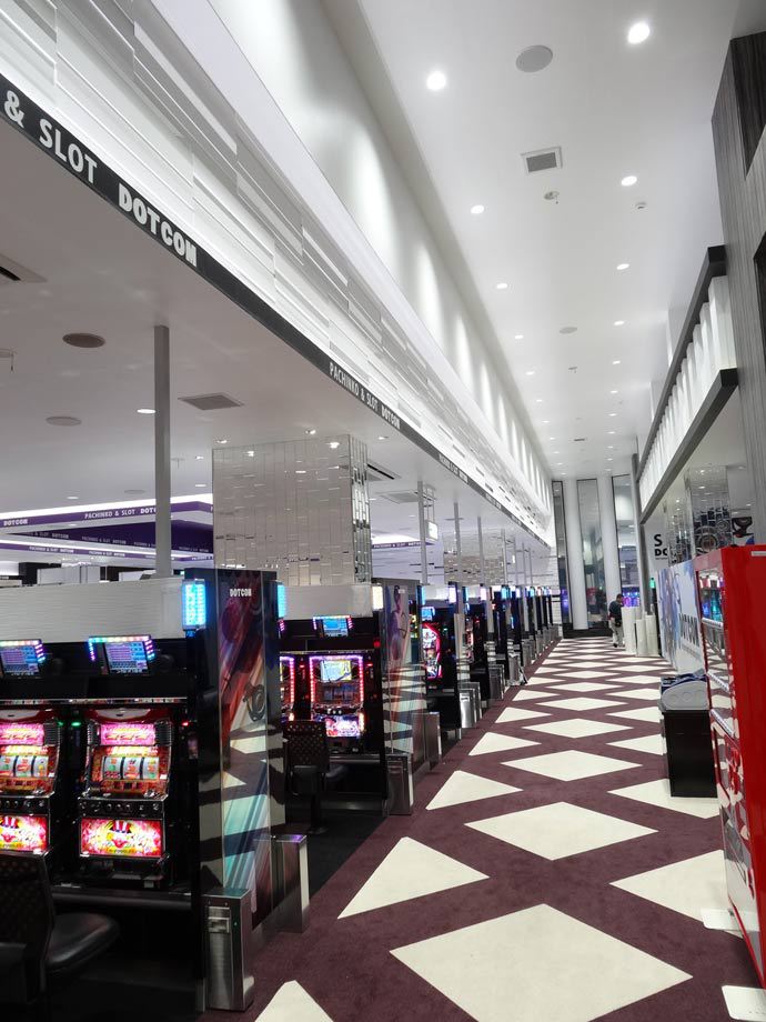 ドットコム八幡店改装工事