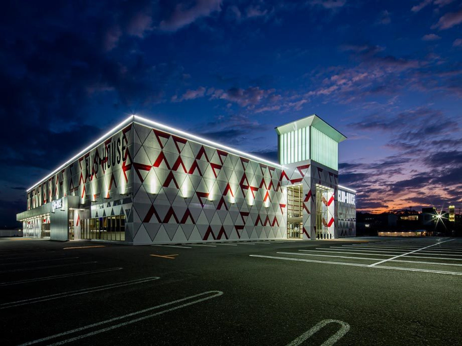 クラブハウス庄内支店外装リニューアル工事