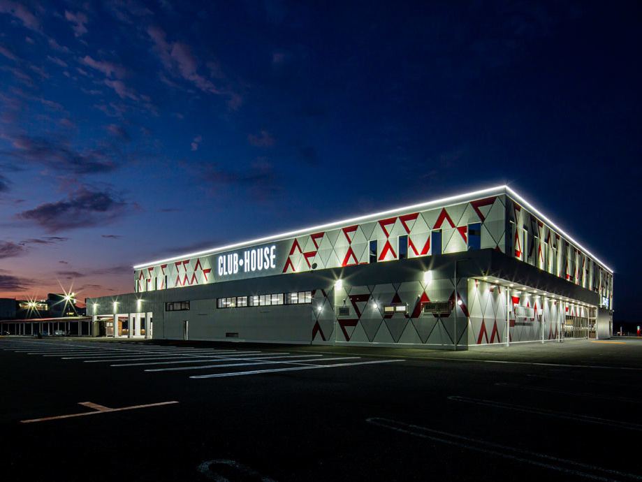 クラブハウス庄内支店外装リニューアル工事